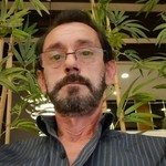 Carlos, 48